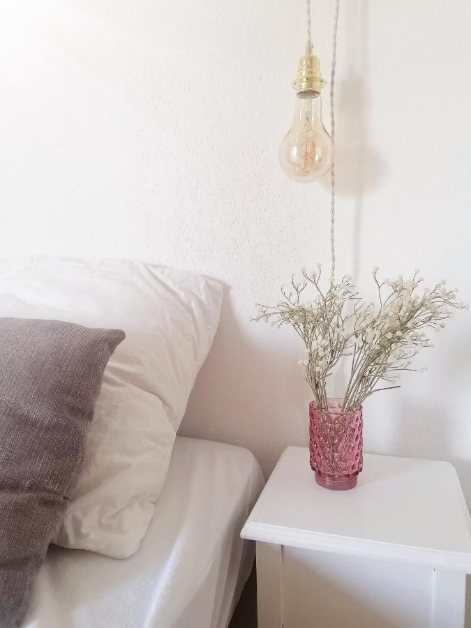 : Joli T2 Et Collines + Terrasse