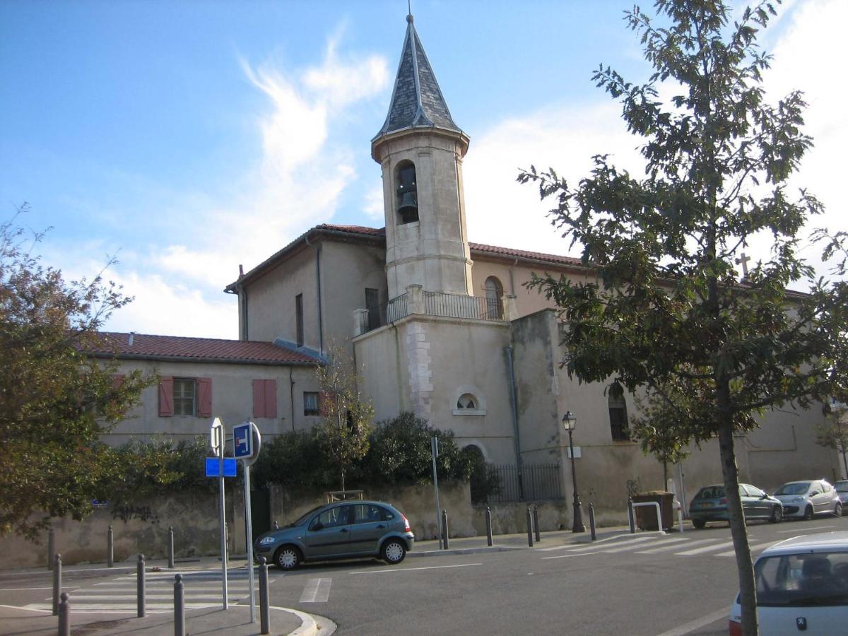Appartement : Joli T2 Et Collines + Terrasse *